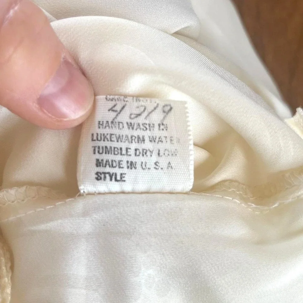 Vintage Silk‎ Blend Nightgown Slip Dress Cream Small Coquette Bridal Balletcore - Picture 8 of 8